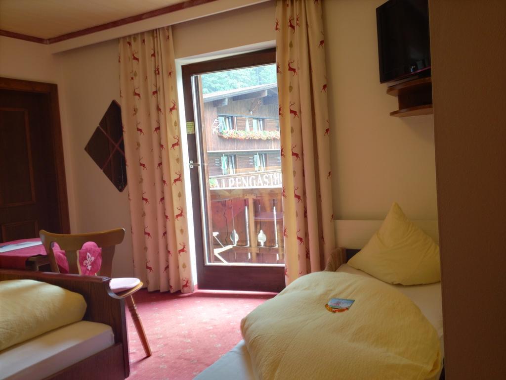 Das Naturhotel Die Eng Hinterriss Pokój zdjęcie